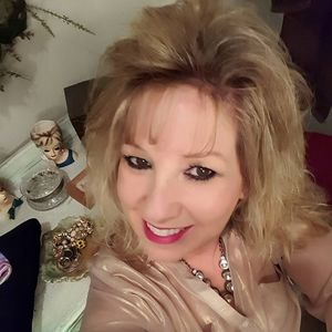 Meet your Posher, Joydel